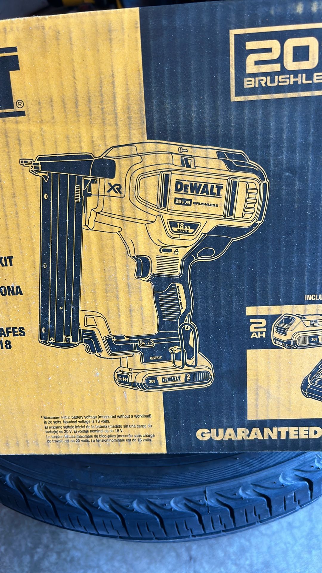 Dewalt 20vXR 18Ga Narrow Stapler Kit
