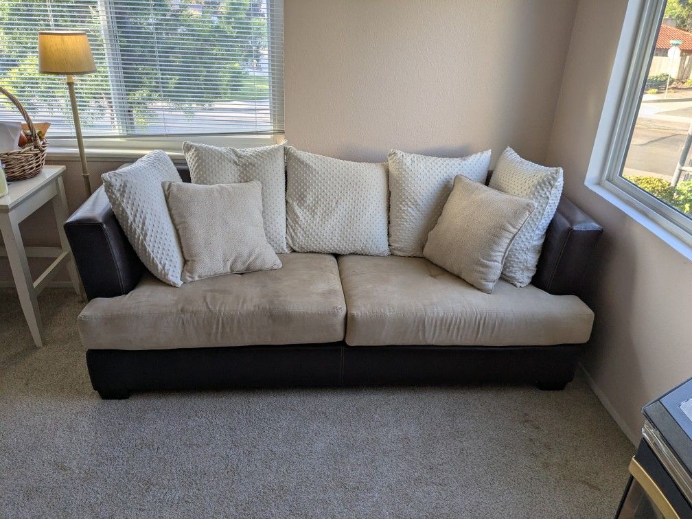 Couch With Pillows Great Condition