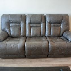 Must Sale!!! Power Reclining Couch