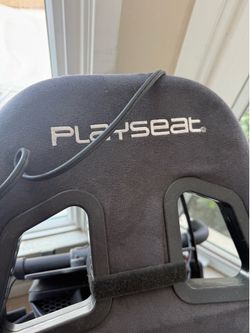 Racing sim setup playseat with Logitech