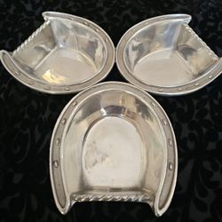 $60.00 - Arthur Court, 3-Horseshoes Design Hostess Bowl - "Like New" Condition!  Rare Find!