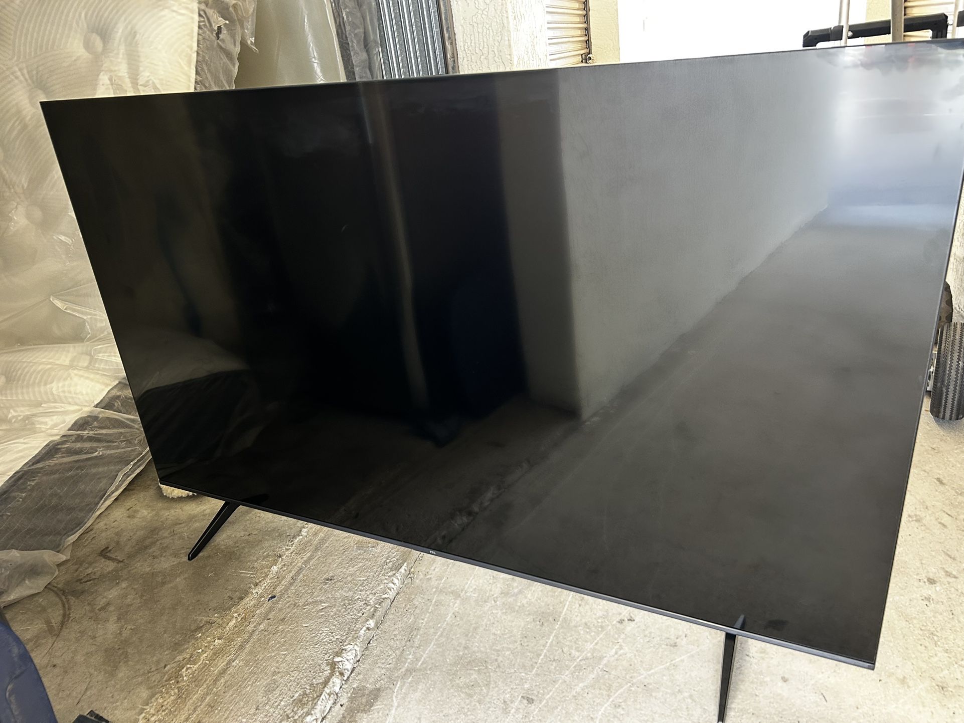 TV 75” Open Box