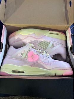 Jordan 4 Pink Cream Sneakers Size US 10 Offer Accepted