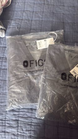 Figs scrub tops