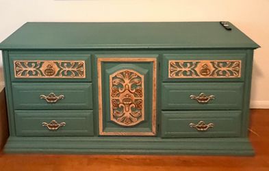 Dresser very nice good condition