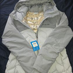 Brand New Women's Lightweight Size Large 