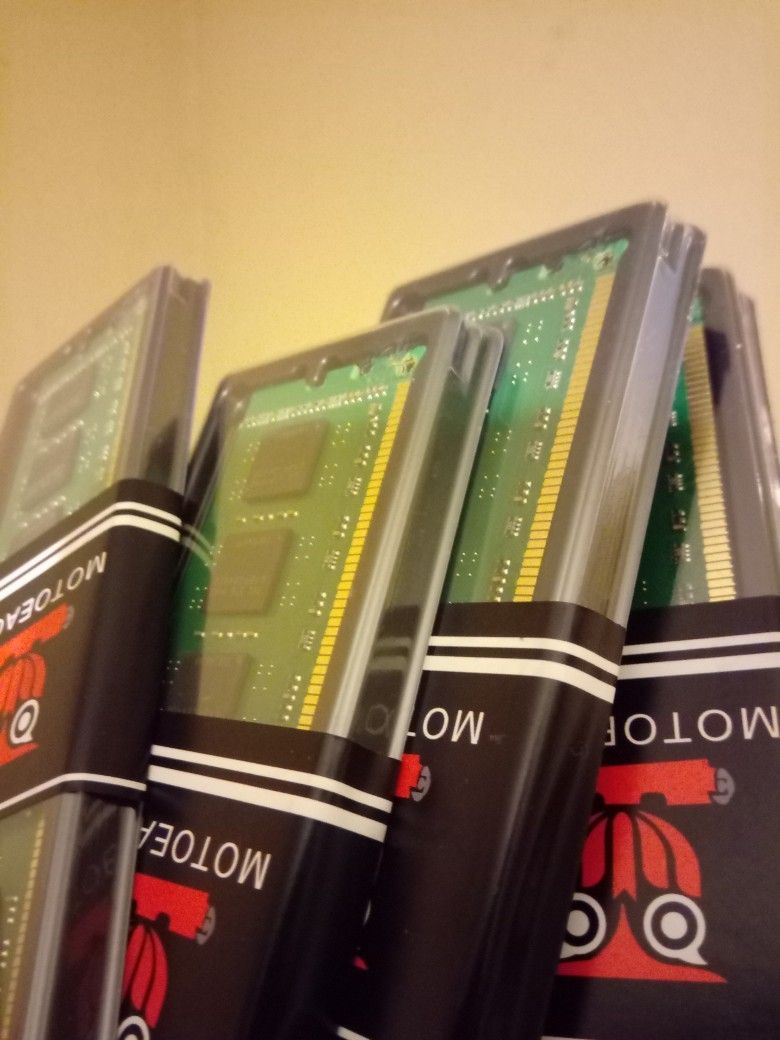 32gb DDR3 Ram (Each Stick Is 8gb)