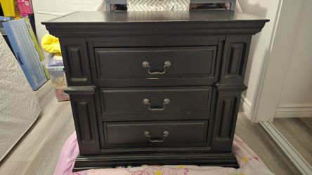 Night stand dresser