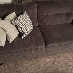 Grey, Couches 