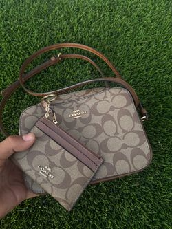 Women’s coach bag with card holder