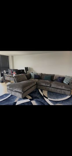 Large, Ultra-Comfortable Sectional Couch – Great Condition