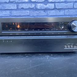 Onkyo Receiver + 5 Speakers 