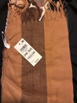 $8 BRAND NEW SCARF