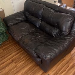Free Leather Couch 2 Seater  FREEr4. Pickup