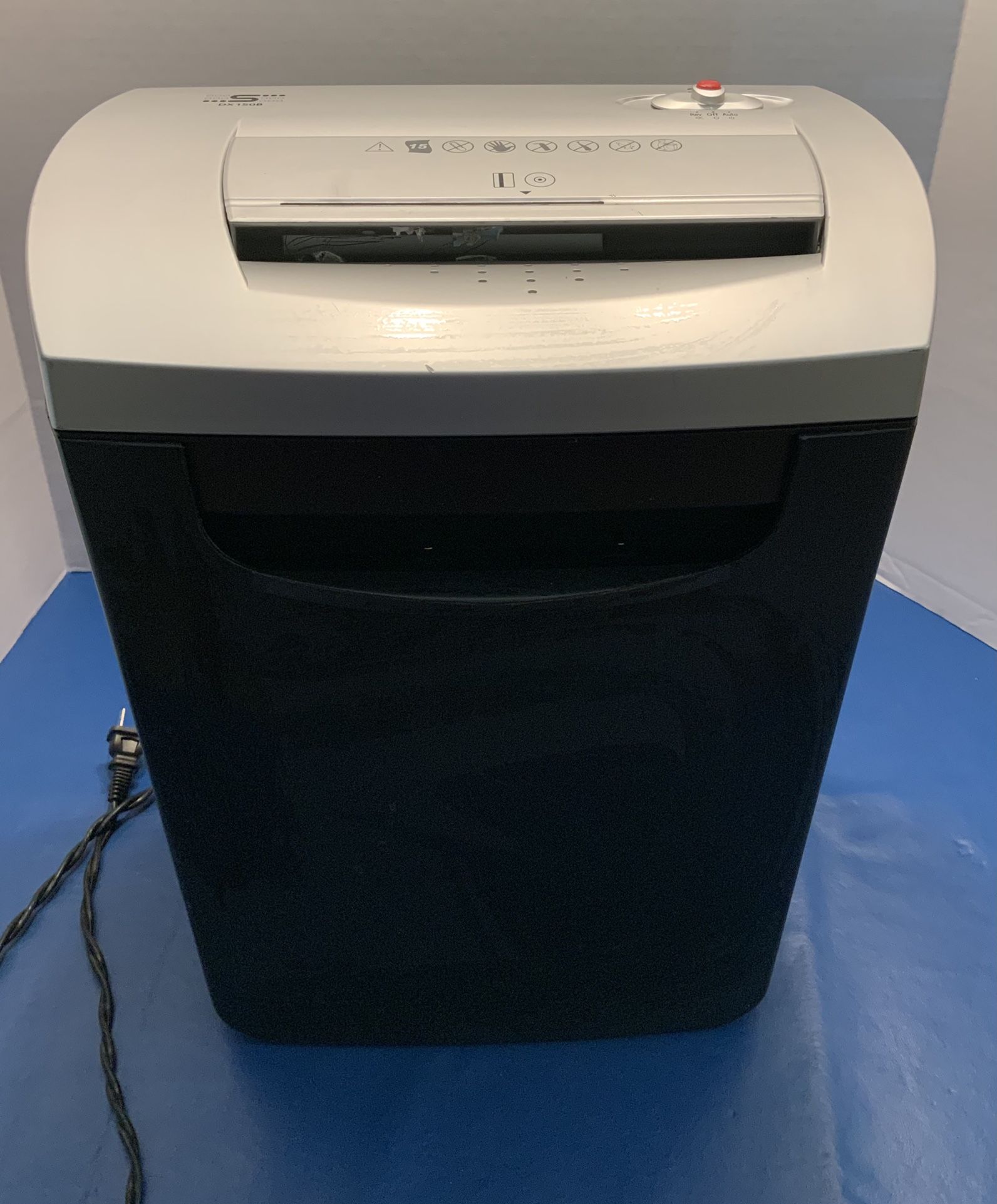 Sentinel DX150B 15 page Crosscut Shredder