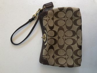 Coach (authentic) wristlet