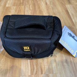 Ruggard DSLR / Mirrorless Camera Shoulder Bag – New with Tags