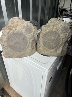 Outdoor Rock Speakers