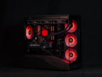 Ember | RTX 5070 + 7900X | 32GB DDR5 | 2TB Gen4 NVMe | Lian Li V100R Mini Custom Gaming PC