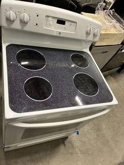 GE White Electric Range with Glass Cooktop
