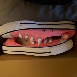 Pink converse