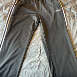 Men’s Adidas track Pants 