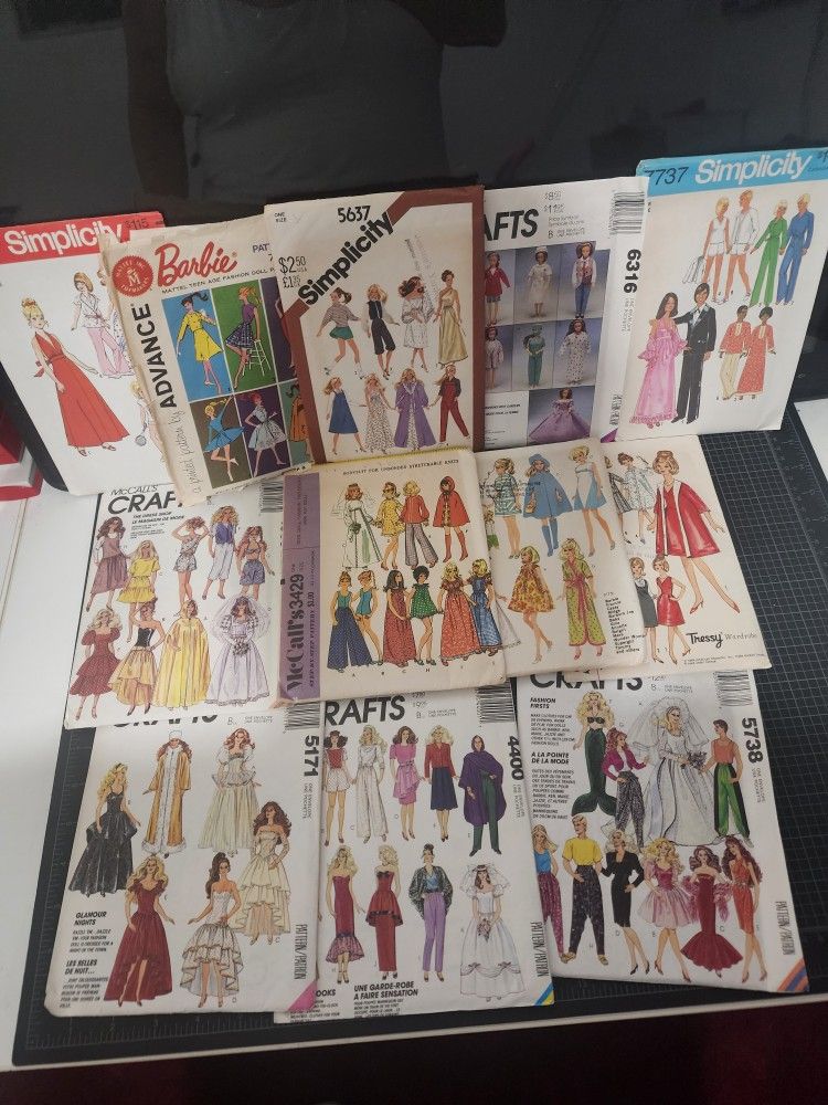 Vintage Barbie (13) Sewing Patterns Lot BNIP