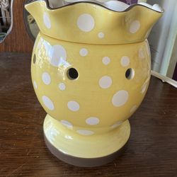 Scentsy DOTTY Ruffle Full Size Wax Warmer - Retired
