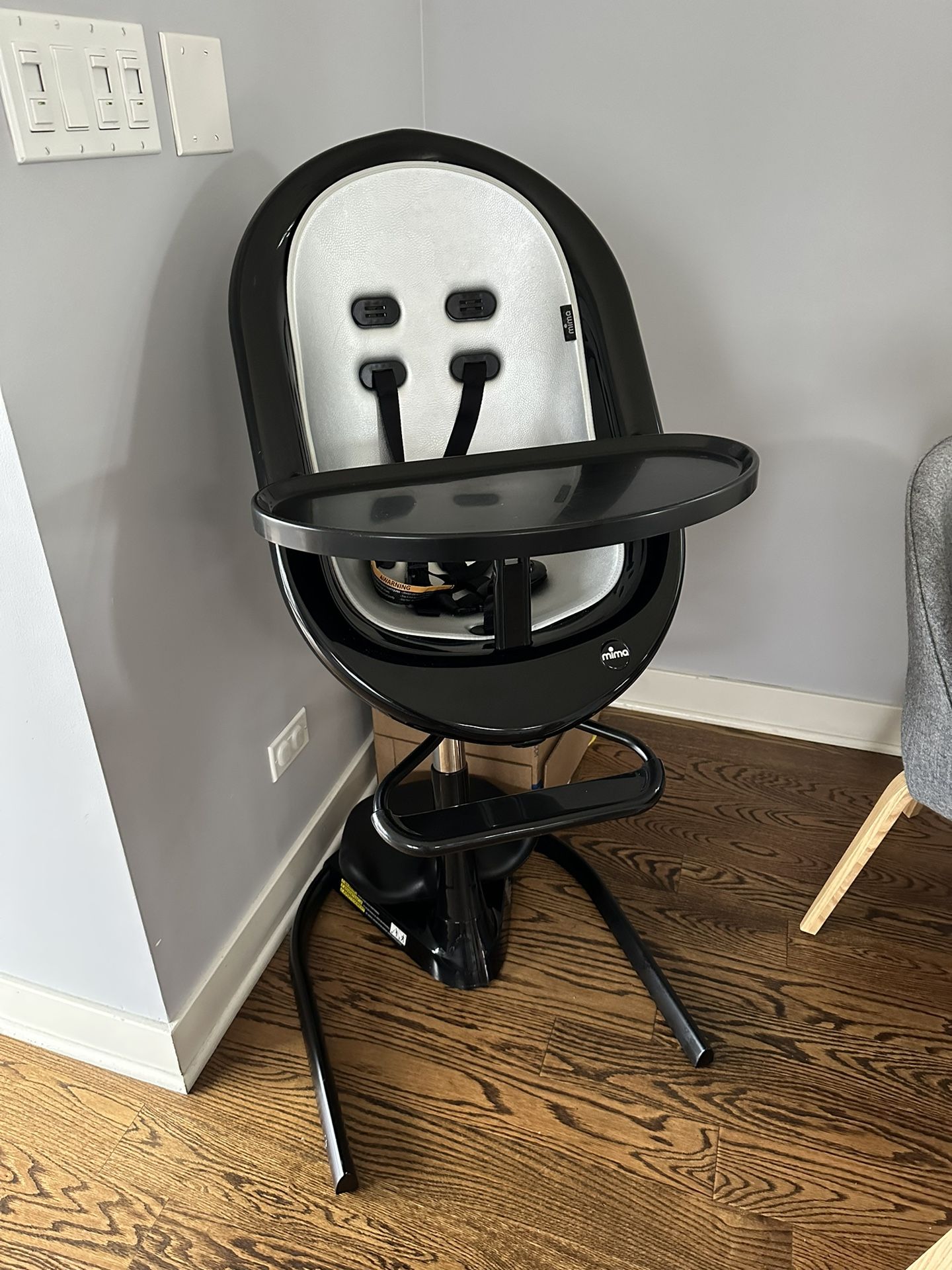 Mima Moon 2g High Chair Black and Silver