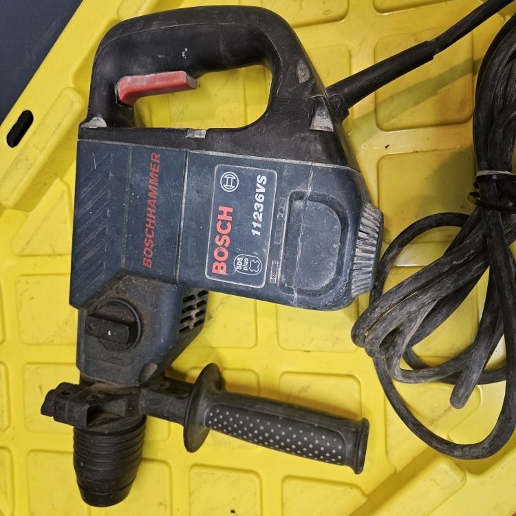 Bosch Rotary Hammer 120V 1 1 8 11236VS Big Truck Prices Firm No Offers for Sale in Lynnwood WA OfferUp