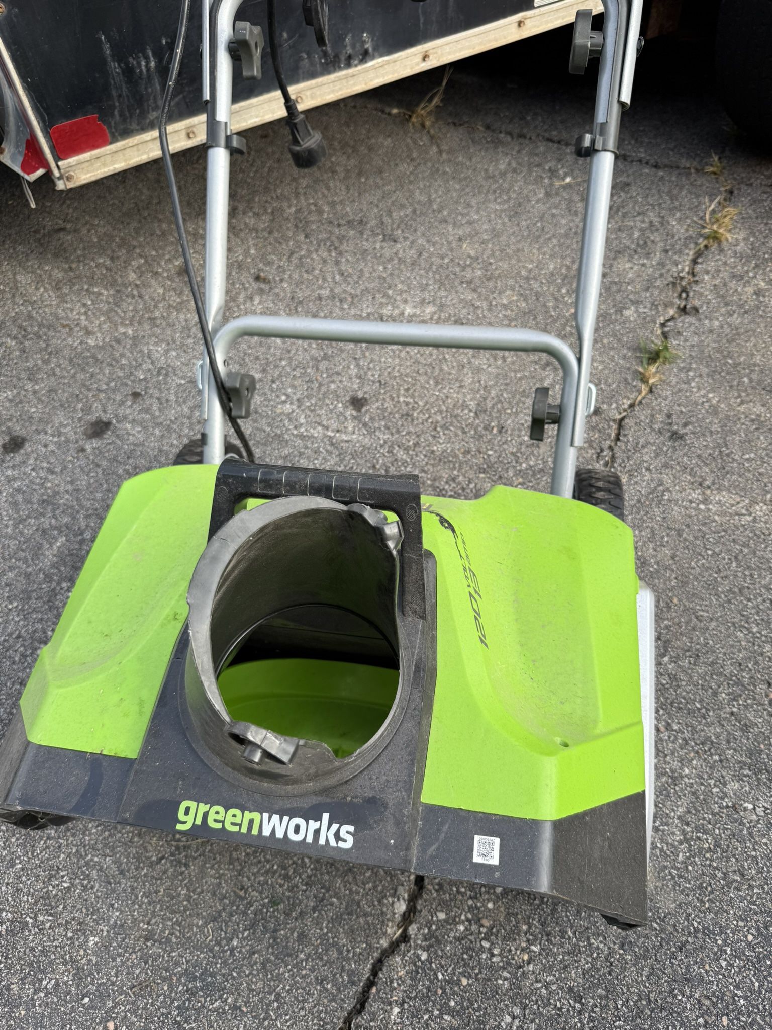 Greenworks 20-inch 13 Amp Corded Electric Snow Thrower