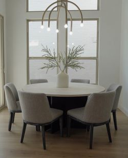 Set of 6 dining chairs