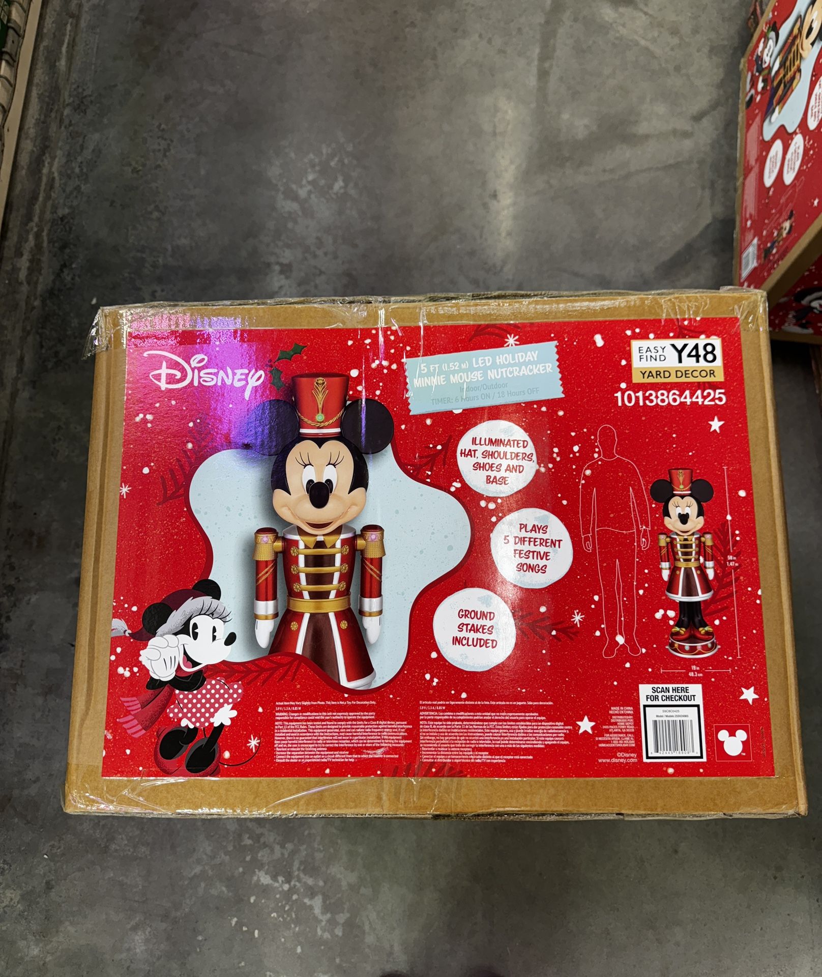 Minnie Mouse Nutcracker 