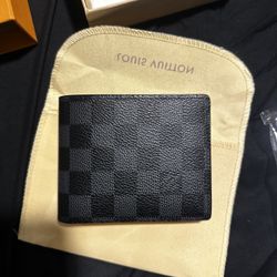 *NEW WITH BOX* Louis Vuitton Multiple Wallet In Damier Graphite Canvas