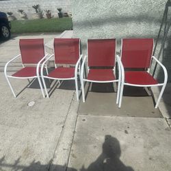 4 Patio Chairs For 80.00