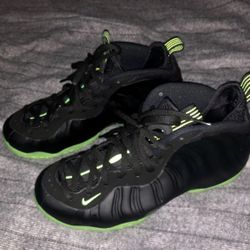 Brand New NIKE Air Foamposite “volt Green” NEW sz.10