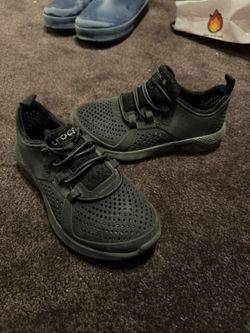 Crocs 11