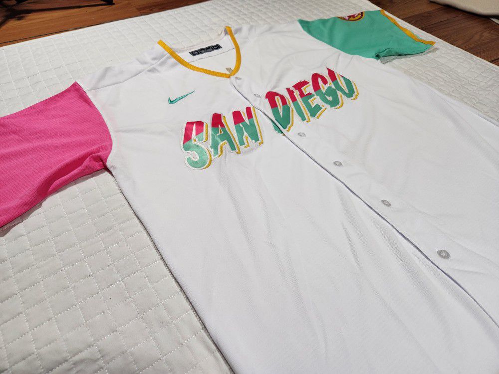 Kim Ha-seong #7 San Diego Padres 2022 City Connect White Jersey for Sale in  Spring Valley, CA - OfferUp