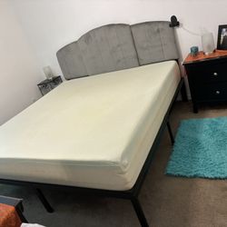 King size Bed