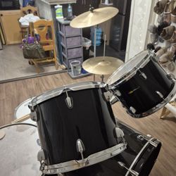 Drum 5 Pcs With Hardware Black Hydralic Evans Drum Heads 