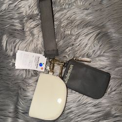 Lululemon dual pouch wristlet