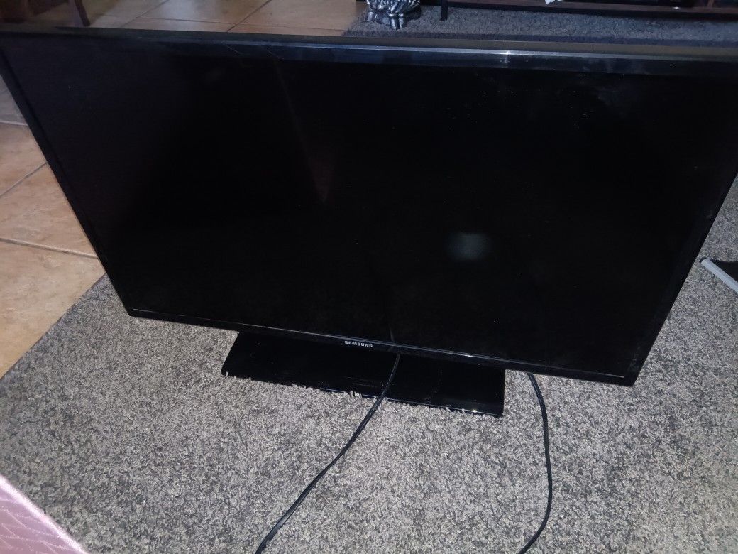32" Samsung TV 