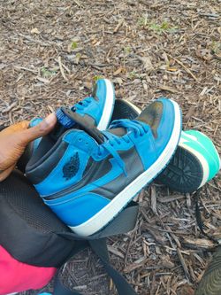 10.5 - Air Jordan 1 Bundle (High OG Royal Toe & Mid Aqua)
Price: $180
Condition: Used (Normal Wear)
Size: Men's 10.5
Brand: Jordan