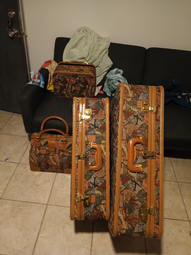 Skylite  Vintage Suitcase Combo