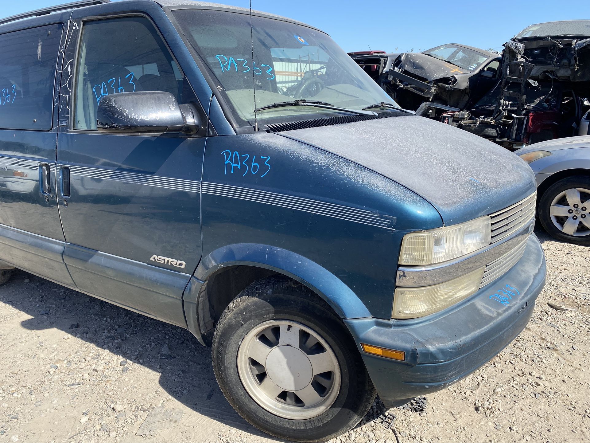 1999 Chevy Astro Van For Parts Only Chevrolet Van Partes V6 4.3 for ...