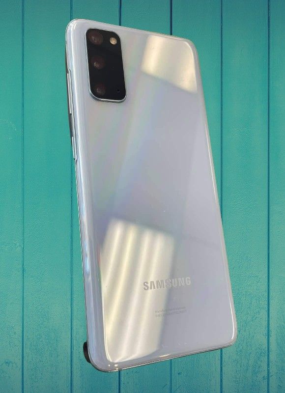 Samsung Galaxy S20 128GB Unlocked-$259