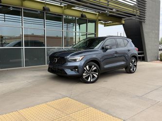 2026 Volvo XC40
