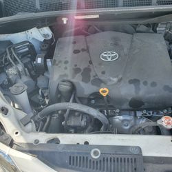Toyota Sienna LE