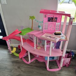 Barbie Doll House 