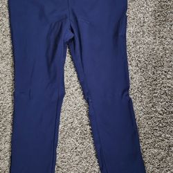 Michael Kors Women's Ankle Pants Size M Pull On Mid Rise Stretch Blue Trousers 

Excellent condition,  no flaws
Dark blue color pull on ankle pants
Si